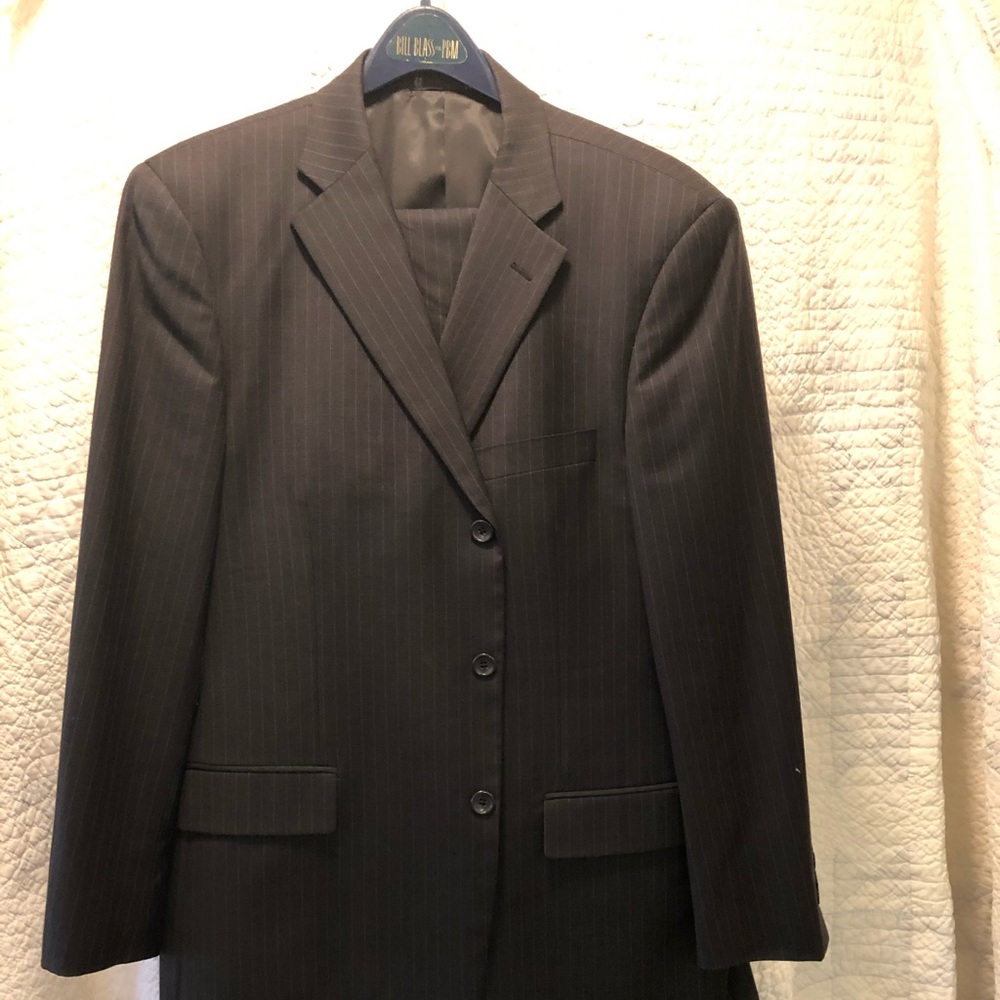 Profilo Men’s Suit, Size: 44R x 38W x 32